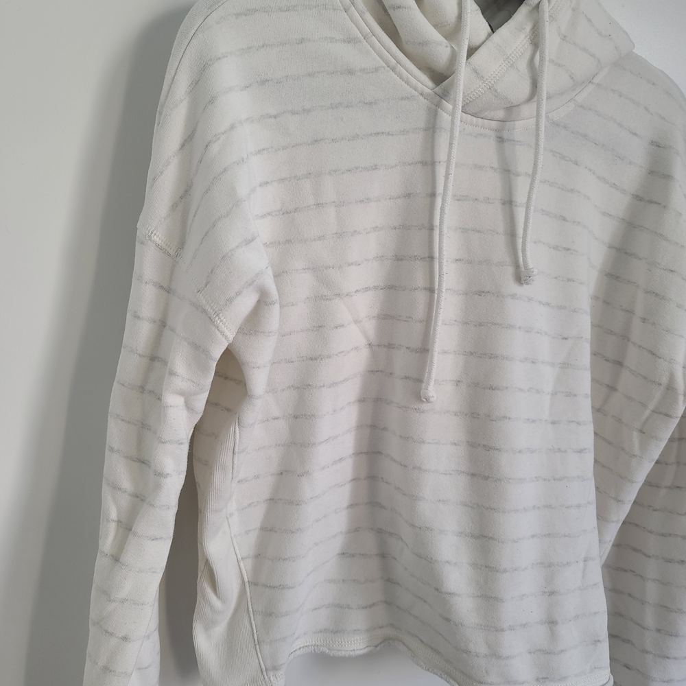 Abercrombie & Fitch Striped Hoodie - Picture 2 of 6